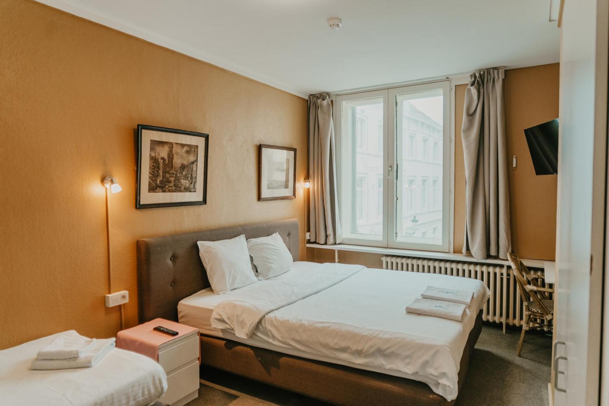 Hotel Cavalier Brugge Ngoại thất bức ảnh