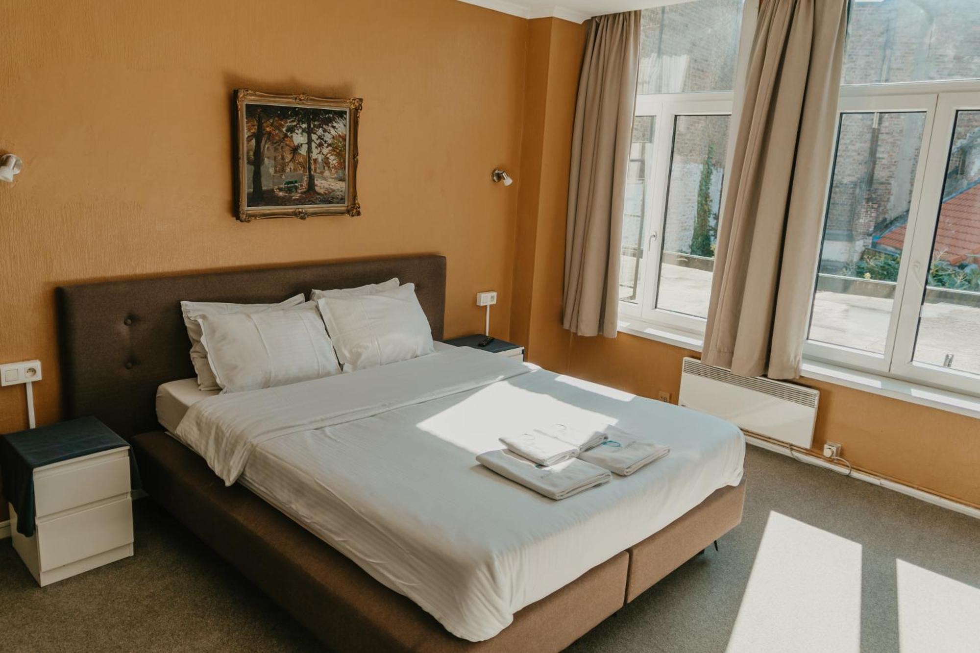 Hotel Cavalier Brugge Ngoại thất bức ảnh