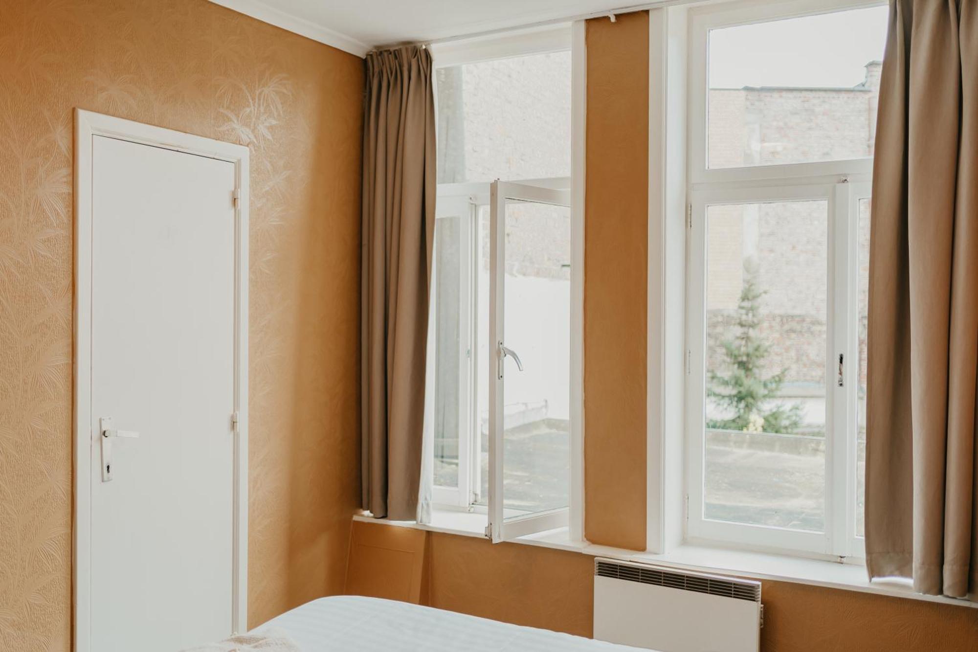 Hotel Cavalier Brugge Ngoại thất bức ảnh